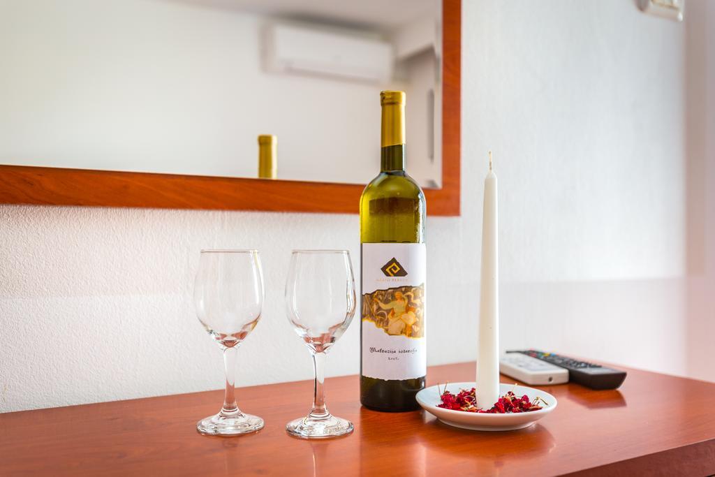 Bed & Breakfast La Fontana เมดูลิน ภายนอก รูปภาพ