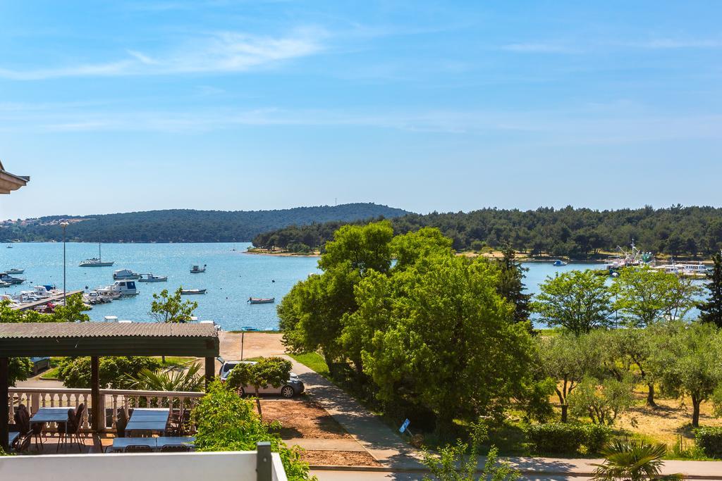 Bed & Breakfast La Fontana เมดูลิน ภายนอก รูปภาพ