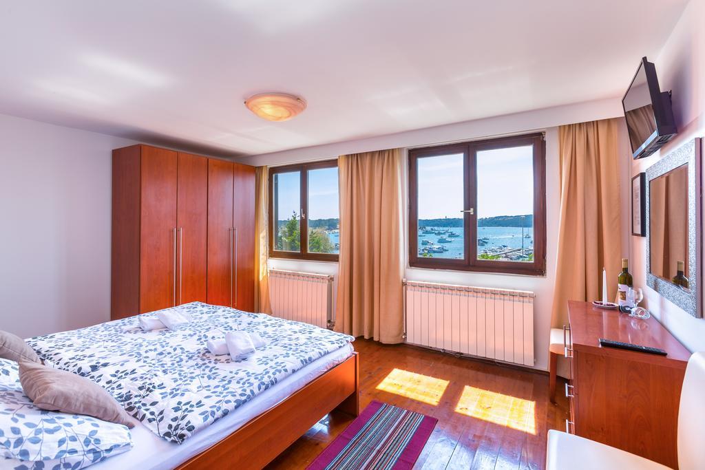 Bed & Breakfast La Fontana เมดูลิน ภายนอก รูปภาพ
